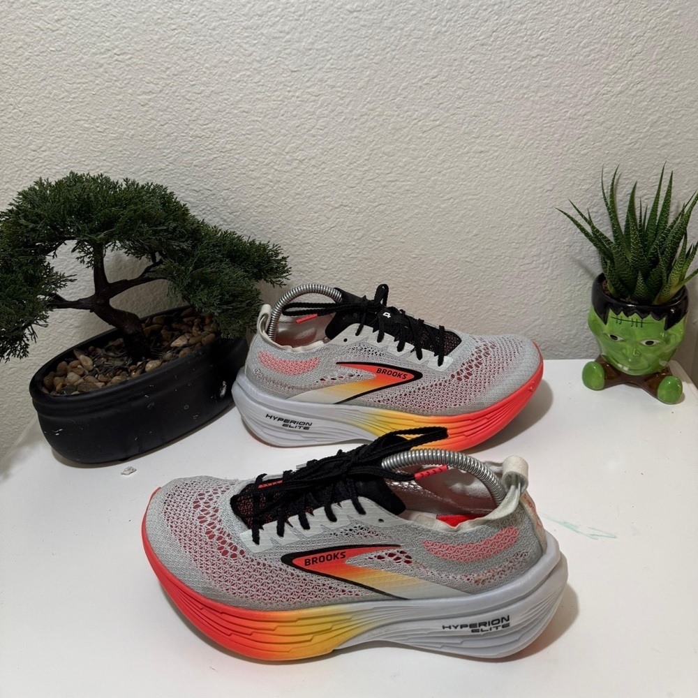 Brooks Hyperion Elite 4  Gradient Running Shoes in Red and Yellow - Picture 4 of 11